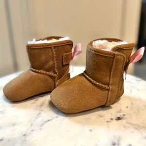 UGG INFANTS’ JESSE BOW II BOOTIE